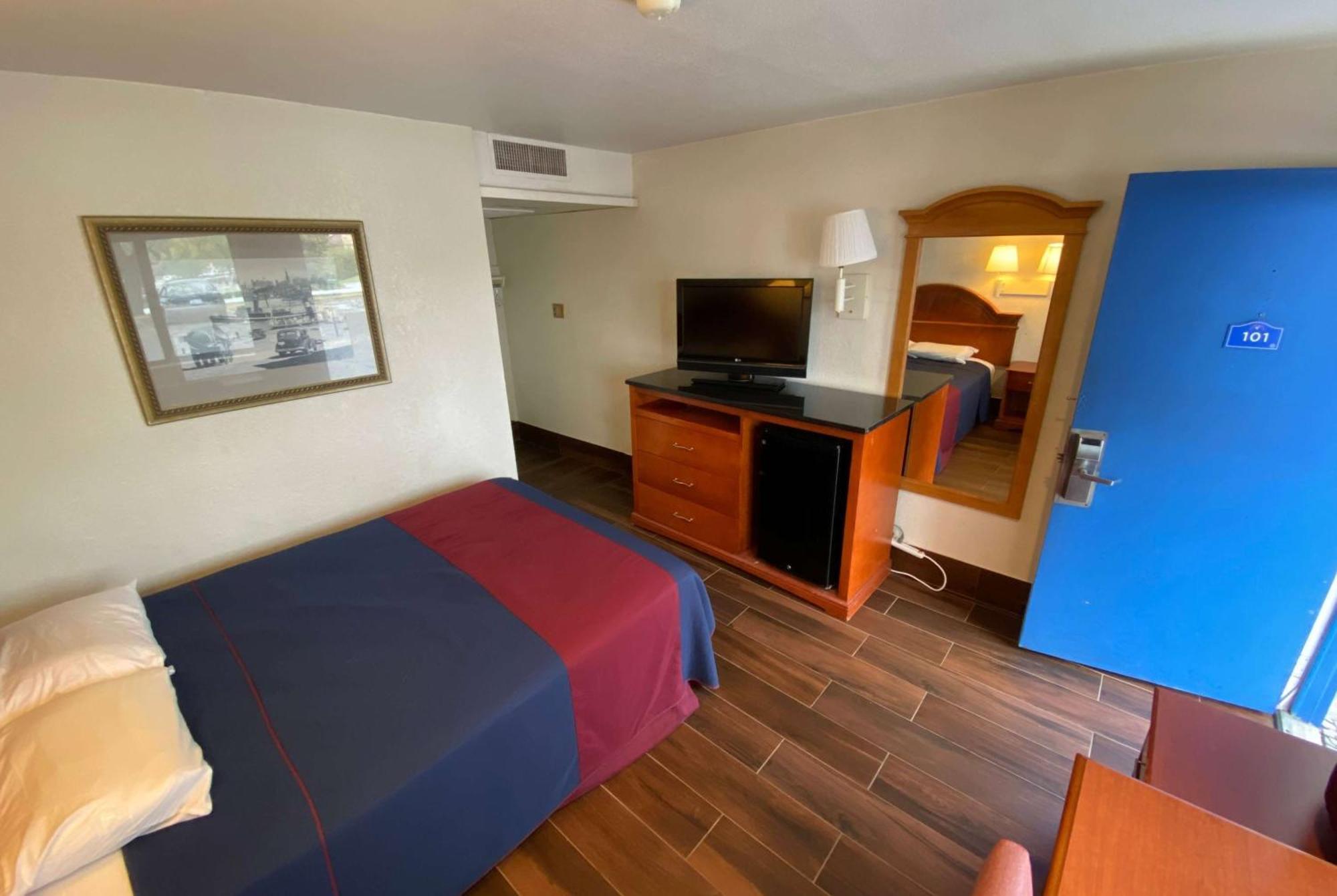Travelodge By Wyndham Grand Rapids North Walker Zewnętrze zdjęcie