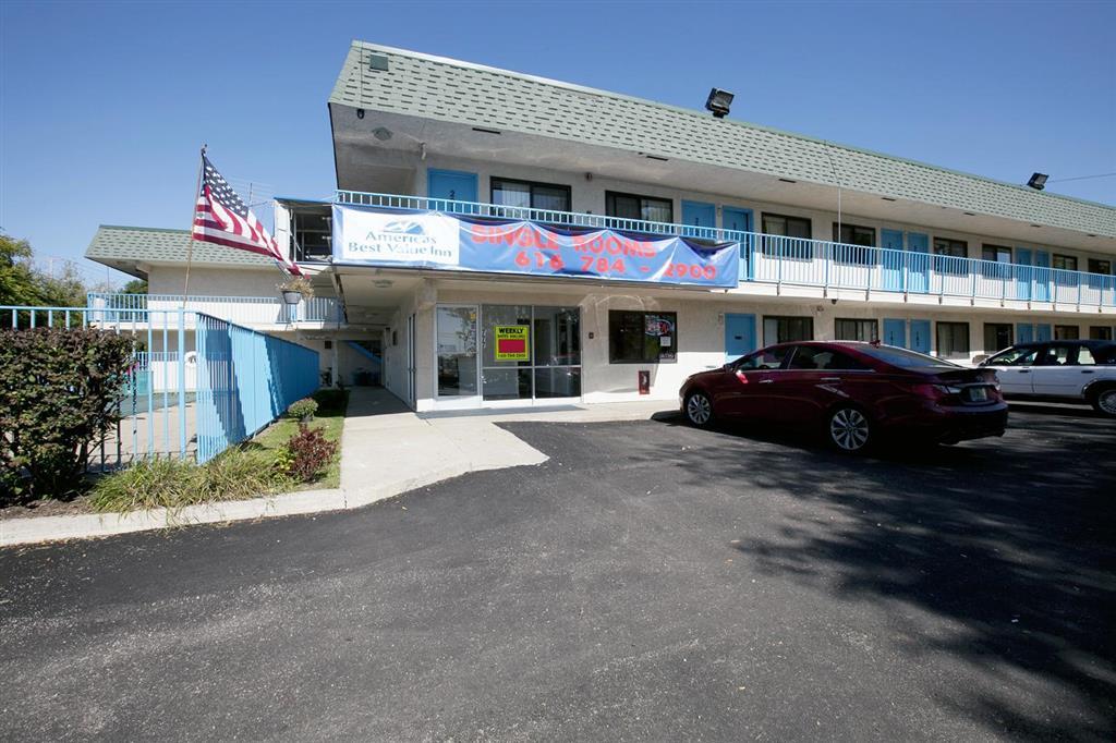 Travelodge By Wyndham Grand Rapids North Walker Zewnętrze zdjęcie